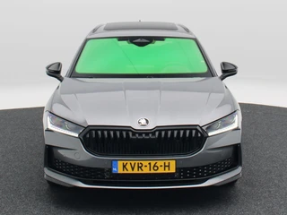 Skoda Superb Combi 1.5 TSi 204 Pk PHEV Sportline Business | Trekhaak | Carplay | Canton Audio | Head-up Display | Panoramadak | Virtual Cockpit | Adaptive Cruise | 19 Inch / 6