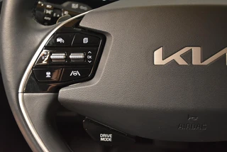 KIA Niro 1.6 GDi Hybrid 141pk DCT6 DynamicLine / 18