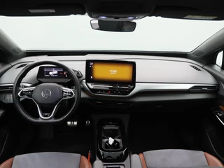Volkswagen ID.4 First Max 77 kWh | Stoel/Stuurverwarming | Panorama dak | IQ Light | 360 Camera | Adaptive cruise | 21 Inch / 38