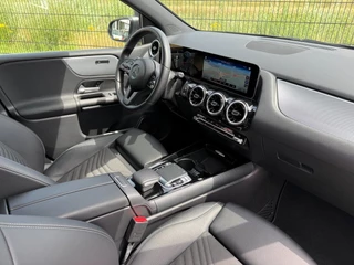 Mercedes-Benz B-klasse 180 Business Solution Plus CarPlay | Camera | groot NAVI / 12