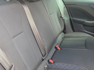 Škoda Kamiq 1.5 TSI ACT Sport Business NAVI AUTOMAAT CAMERA LM / 14