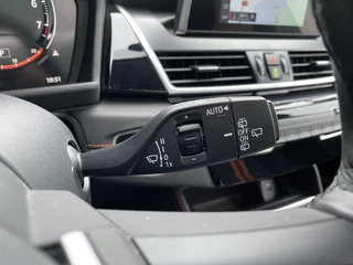 BMW 2 Serie Active Tourer 220i High Executive Edition 192 pk M-sport AUT. | dealer onderhouden | navigatie | trekhaak | panoramadak / 32