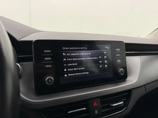 Skoda Kamiq 1.0 TSI Ambition | Automaat | Adaptive cruise | Stoel & stuurverwarming | CarPlay | Afneembare trekhaak / 23