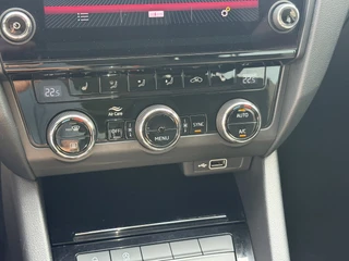Škoda Octavia Combi 1.5 TSI Style 150pk DSG  | Trekhaak | Apple/Android | Adapt. Cruise | Stoelverwarming | PDC | ECC / 28