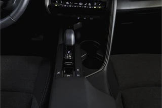 Toyota C-HR 1.8 Hybrid 140 Dynamic  | Dig. Cockpit | Adapt. Cruise | Winterpakket | PDC | Camera | NAV + App. Connect | ECC | DAB | LM 18" | 2989 / 25