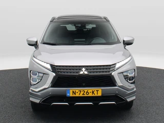 Mitsubishi Eclipse Cross 2.4 PHEV Prestige | Stoelverwarming | Camera | Panoramadak | Climatronic | Navigatie | CarPlay | 19 inch | 86.363 Km !! / 5