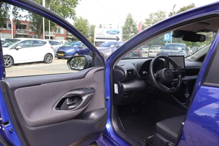 Toyota Yaris 1.5 Hybrid 115 Dynamic STOEL/STUURVERW PARK-SENSOREN KEYLESS LM-VELGEN LED CAMERA PRIVACY-GLASS AD-CRUISE APPLE/ANDROID DAB+ / 7