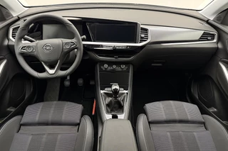 Opel Grandland 1.2 Turbo 130Pk GS Light | Climate control | Navigatie | AGR-Stoelen | Parkpilot | Led koplampen | Winter Pakket | LM-Velgen / 11