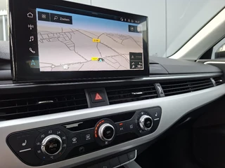 Audi A4 Avant 35 TFSI * AUTOMAAT * Black Pakket * Navigatiesysteem * Stoelverwarming * 56.000KM! * ZEER Netjes! * / 18