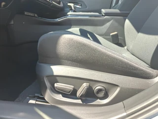 Toyota Prius 2.0 Plug-in Hybrid 220 PARK-SENSOREN BLIND-SPOT KEYLESS STOEL/STUURVERW CAMERA APPLE/ANDROID DAB+ LM-VELGEN AD-CRUISE ELEK-ACHTERKLEP / 20