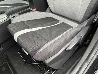 Opel Frontera 1.2 Turbo 145Pk Automaat Hybrid GS | DEMO | Climate control | Navigatie | Winterpakket | Camera | Parkpilot | Led | Private-Glas | Elektrisch Pakket | LM-Velgen / 29