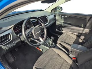 Kia Stonic 1.0 T-GDi MHEV DynamicPlusLine | Cruise Control | Climate Control | Camera | Navigatie | Parkeersensoren | Trekhaak | Zwart Dak | / 13