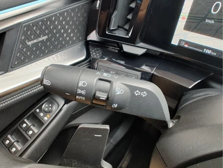 Renault Austral 1.2 E-TECH FULL HYBRID 200 ICONIC AUTOMAAT  Stuurverwarming | 360 Camera | Keyless / 28