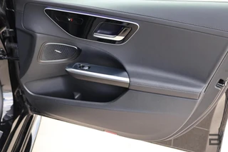 Mercedes C-klasse Estate 220 d AMG Line / Panoramadak / Burmester Surround / Massage Stoelen / Night Pakket / Trekhaak Wegklapbaar / 43