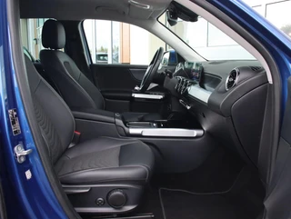 Mercedes GLB 180 Luxury Line | Widescreen |  Apple carplay - android auto / 31