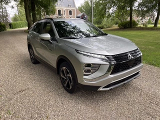 Mitsubishi Eclipse Cross 2.4 PHEV Intense / 4