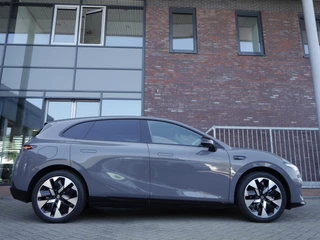 Leapmotor B05 ProMax Design 67.1 kWh | Op bestelling leverbaar | Panoramadak | Elektrisch verstelbare stoelen | Stuurwiel verwarming | Apple carplay/Android auto | Sfeerverlichting | Regensensor | Privacyglas | 19 inch lichtmetalen velgen / 4