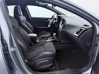 Kia XCeed 1.5 T-GDi GT-Line Automaat  - Kantel / Schuifdak  - Apple Carplay / Android Auto - Navigatie - ACC - Climate Control - Stoel / Stuurwielverwarming - Fabrieksgarantie tot 04-2032 / 41