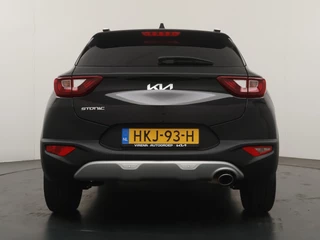 Kia Stonic 1.0 T-GDi MHEV DynamicPlusLine  - Apple Carplay/Android Auto - Cruise Control - Climate Control - Navigatie - Stuur/Stoel Verwarming - Fabrieks garantie tot 04-2032 of 150.000km fabrieksgarantie / 7