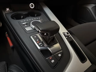 Audi A4 Avant 35 TFSI S Edition Leder-Stof Navigatie LED Parkeersensoren / 22