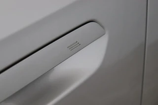 BMW X1 sDrive20i Executive M Sport Pakket Automaat  / Live Cockpit Professional / Shadow Line / Comfort Access / Head-Up Display / Adaptieve LED / 18 Inch / Parking Assistant Plus / Innovation Pack / Elektrisch Verstelbare Voorstoelen / Extra Getint Glas / 14