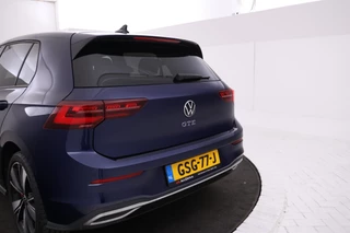 Volkswagen Golf 1.4 eHybrid GTE  Panorama, Apple carplay, Navigatie / 12