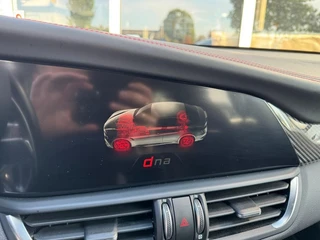 Alfa Romeo Giulia 2.9 V6 QUADRIFOGLIO Carbon pakket Sparco kuipstoelen Carplay Perfect onderhouden! / 46