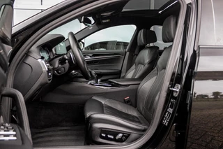 BMW 5-serie M550d xDrive High Executive | 2e eigenaar | Driving Assistant Plus | Innovation pakket | Stoelverwarming & -ventilatie | Stuurverwarming | Harman-kardon | 360 camera / 14