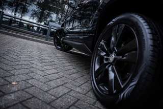 Skoda Karoq 1.5 TSI ACT Sportline Business | Autom. | Navi | PDC | Cruise | LED / 19