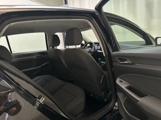 Volkswagen Golf 1.0 TSI 110pk Life Sfeerverlichting Navigatie Parkeersensoren App-Connect / 18