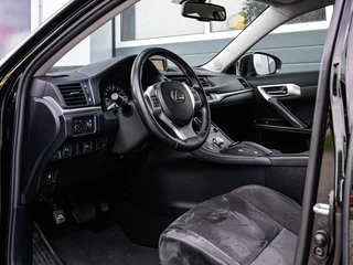 Lexus CT 200h Hybrid | Camera | Navi | Alcantara | Climate control | Cruise control | DAB+ | Trekhaak | Bluetooth / 8