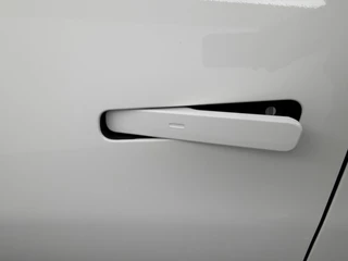 Kia EV3 GT-Line Business Edition 81.4 kWh  - Navigatie - Achteruitrijcamera - Apple & Android Carplay - Nieuw uit voorraad leverbaar / 17