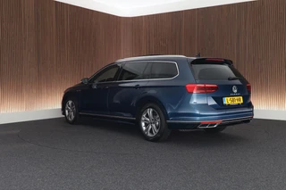 Volkswagen Passat Variant 1.5 TSI 150pk DSG R-Line Business + Keyless Panoramadak 360Camera Stoelverwarming Virtual Cockpit Navigatie / 9