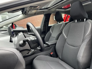 Toyota Prius 2.0 Plug-in Executive Skyview APPLE/ANDORID PANO AD-CRUISE STOELVERWARMING CLIMA NAVI PARK-SENSOREN / 2