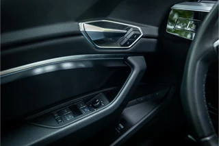 Audi e-tron Sportback 55 quattro S edition 95 kWh  Panorama Leder Trekhaak / 21