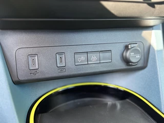 Fiat Grande Panda 1.2 Hybrid ICON | Parkeersensoren | Carplay | Airco / 24