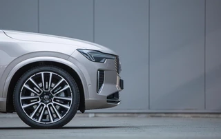 Volvo XC90 2.0 T8 Plug-in hybrid AWD Ultra Bright MY 2026 Facelift / 18