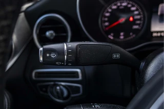 Mercedes-Benz C-Class 180 Prestige  | Camera | LED | Stoelverw. / 35