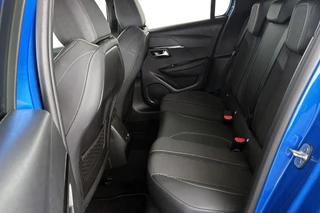Peugeot 208 1.2 Hybrid 145 e-DCS6 GT Navigatie Adaptieve Cruise Control Achteruitrijcamera / 9