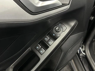 Ford Focus 1.0 EcoBoost Hybrid Trend Edition Business CAMERA / 18