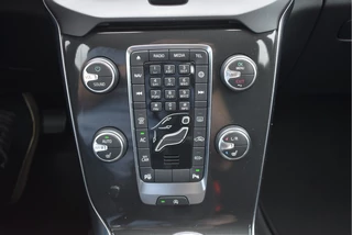 Volvo V40 1.5 T2 Polar  | NL-Auto | Historie | Standkachel | Stoelverwarming | Nav | Sfeerverl. | Full LED | Zeer netjes / 24