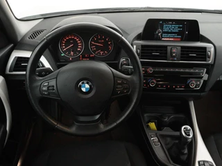 BMW 1-serie 118i | Stoelverwarming | Cruise Control | Parkeersensoren | Navigatie / 5
