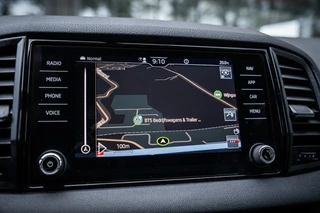 Skoda Karoq 1.5 TSI ACT Sportline Business | Autom. | Navi | PDC | Cruise | LED / 33