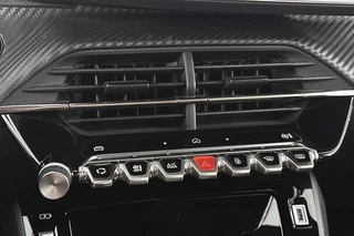 Peugeot 208 1.2 Hybrid 145 e-DCS6 GT Navigatie Adaptieve Cruise Control Achteruitrijcamera / 36