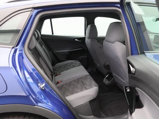 Volkswagen ID.4 Business 77 kWh 204 Pk | Stoel/Stuurverwarming | Adaptive Cruise | LED | Parkeersensoren | CarPlay | 61.008 Km !! / 34