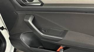 Volkswagen T-Roc 1.0 TSI Style Business CARPLAY NAVI ADAPTIEF CRUISE. / 18