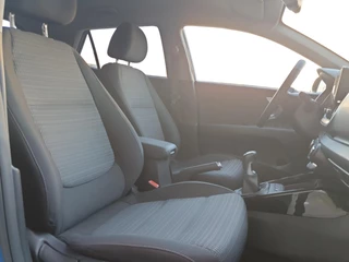 Kia Stonic 1.0 T-GDi MHEV DynamicPlusLine Navi | Stoel en stuurverwarming | Camera | Keyless met startknop | Apple Carplay / Android Auto | Getinte ramen achter | Fabrieksgarantie | NAP / 13