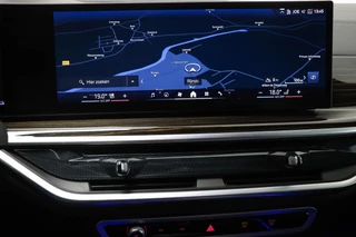 BMW X5 xDrive50e M-sport | PANORAMADAK | INDIVIDUAL VOLLEDER MERINO | HEAD UP | HARMAN KARDON | 360 CAMERA | MAXTON | 22" | / 56
