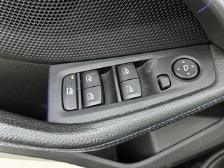 BMW 1-serie 118i Executive M Sport | Stoelverwarming | Cruise Control | Navi | CarPlay | / 30