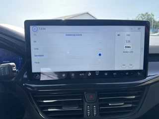 Ford Focus 1.0 EcoBoost Hybrid ST Line X  | Adapt. Cruise | Apple/Android | Stuur- en stoelverwarming | Keyless | PDC v+a incl. camera / 54
